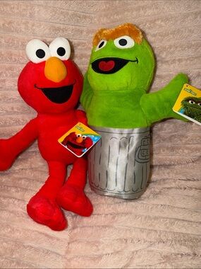 Sesame Street Elmo & Oscar Plush